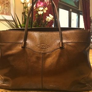 Tod’s Leather 3 Compartment